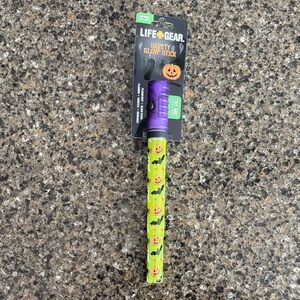 Life+Gear Safety Glow Stick for Halloween NEW